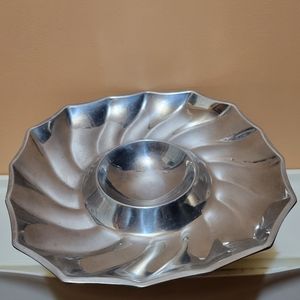 MCM Wilton Armetal Eddy 11"  Metal Chip and Dip Platter